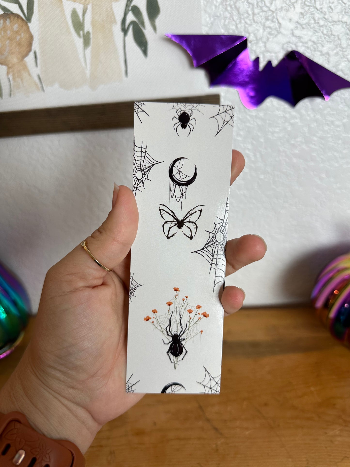 Spider bookmark